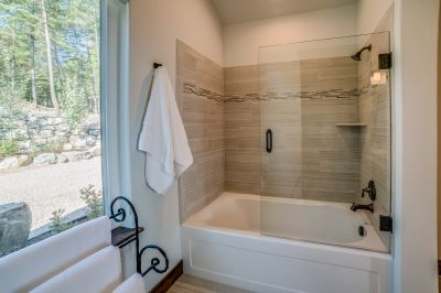 Signs It’s Time To Replace Your Bathtub Or Shower